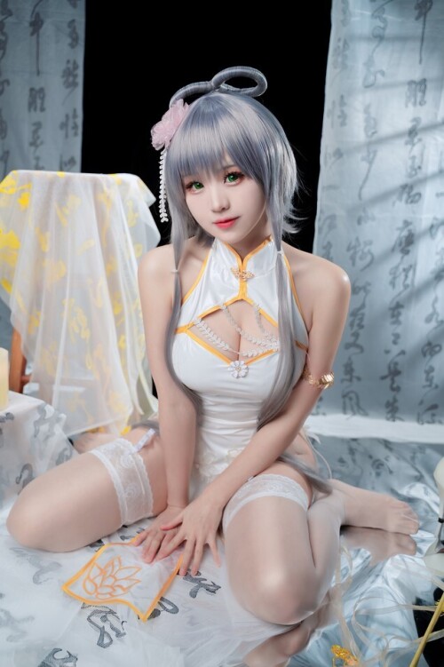 miko酱ww - 洛天依旗袍 预览展示图 1