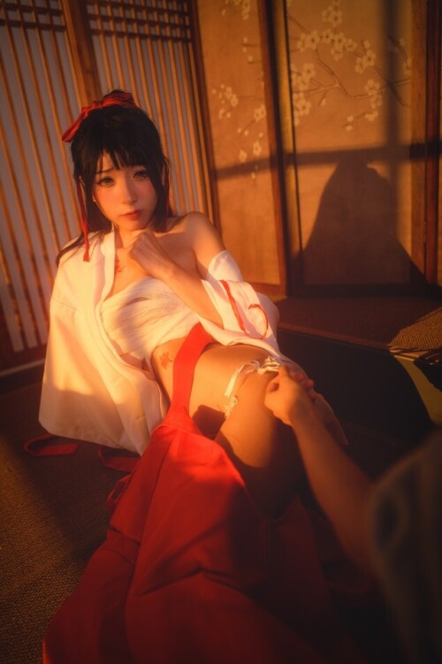 特软儿Sona - 巫女 预览展示图 4