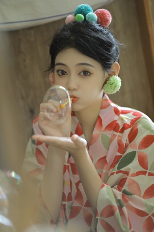 傅四维儿 - 和服少女宅家记 预览展示图 3