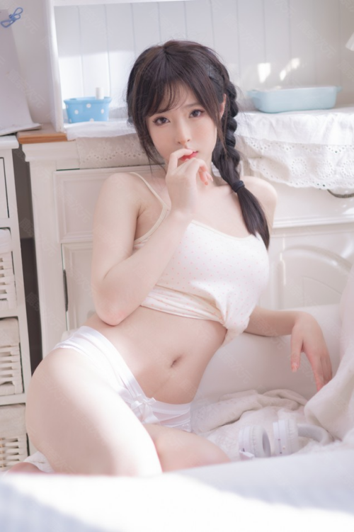 清水由乃 - 麻花少女 预览展示图 3