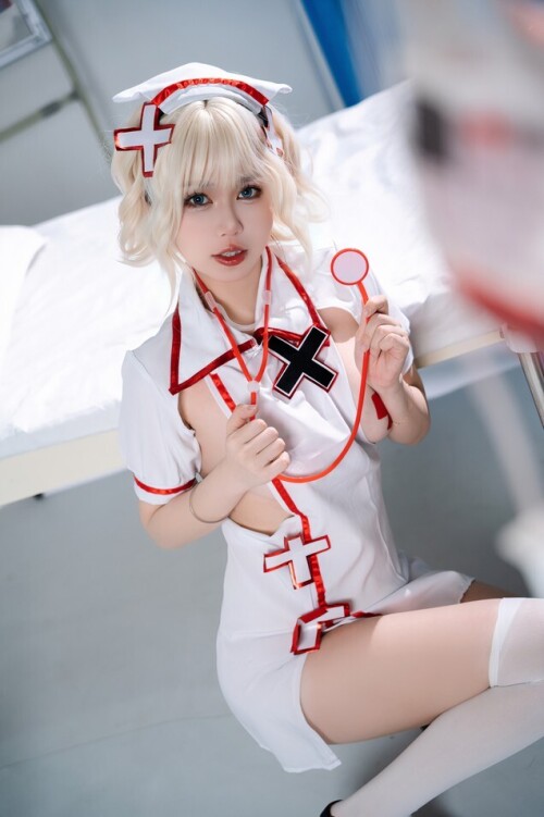 Tina很妖孽呀 - 白色护士妹妹 预览展示图 3