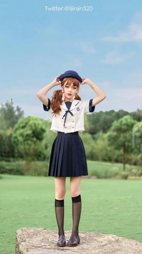 梨瑾瑾 - 水手服 预览展示图 2