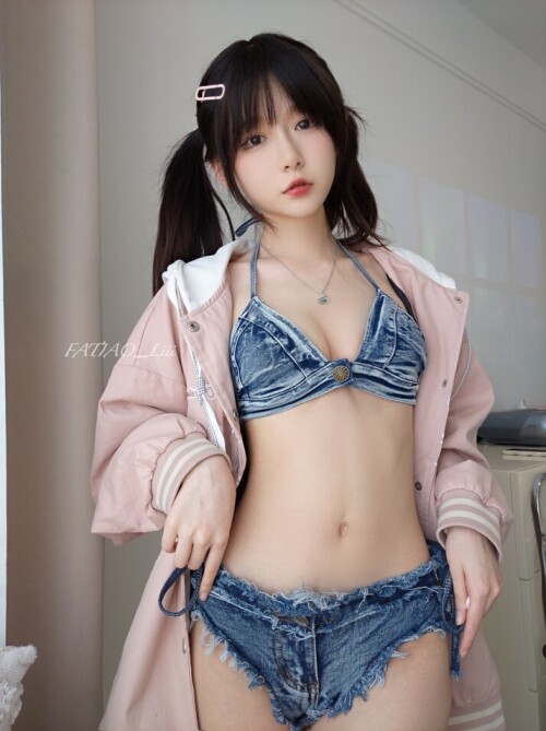 迷之呆梨 - 23.04月fantia会员订阅合集(全8期) 预览展示图 3