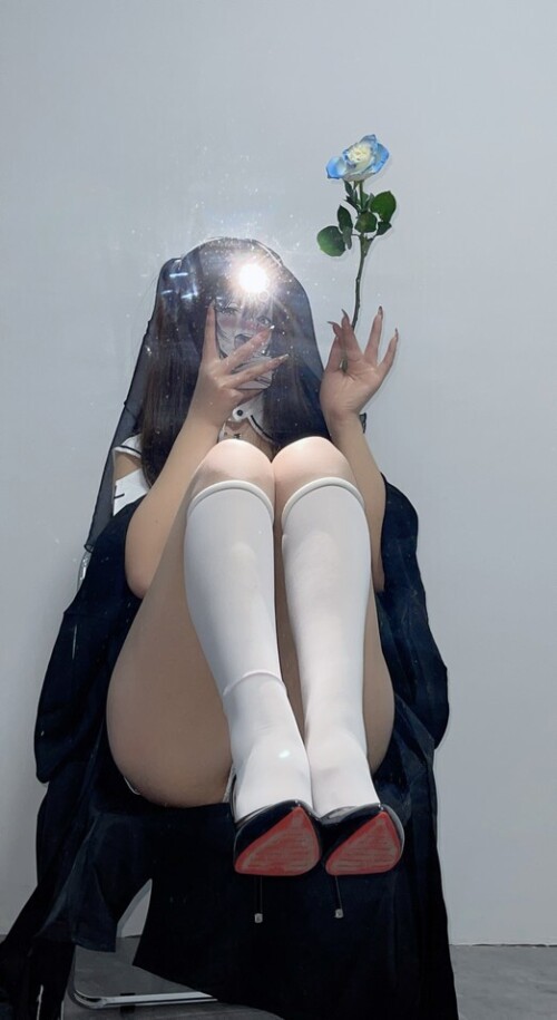 桃沢樱呀 - 纯情修女 预览展示图 1