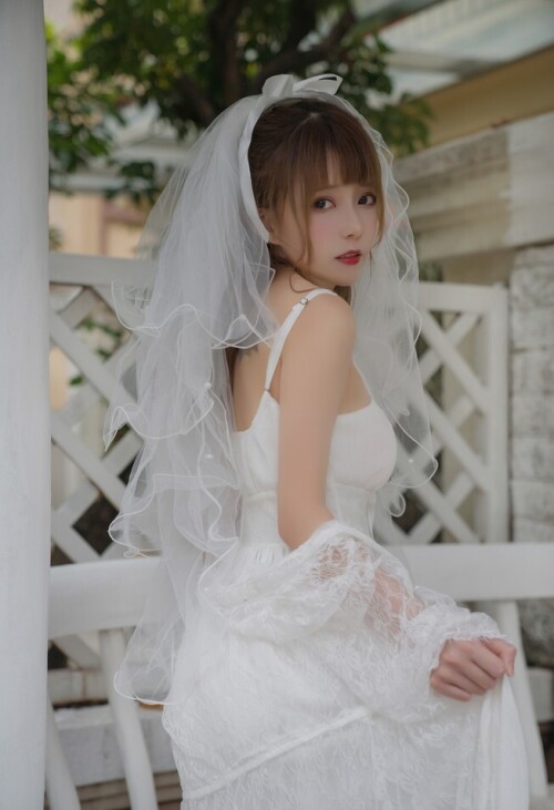 凛子酱 - 婚纱 预览展示图 2