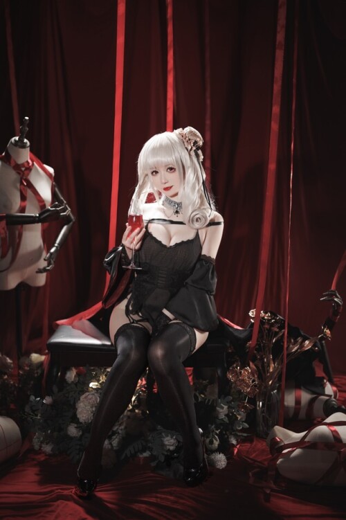 樱落酱w - 吕佐夫礼服 预览展示图 1