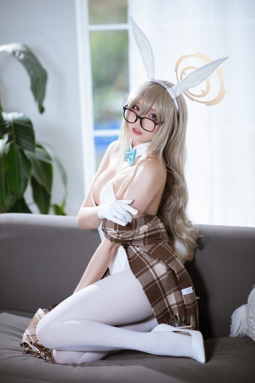瓜希酱&Momoko葵葵 - BA兔兔cos双人本 预览展示图 4