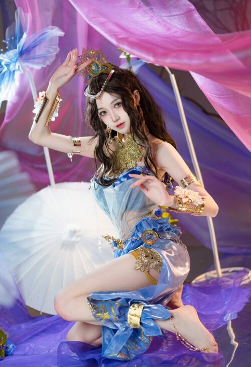 七米 - 迦南花无痕COS 预览展示图 2