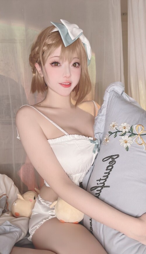 黑龙贯通 - 莱莎 预览展示图 2