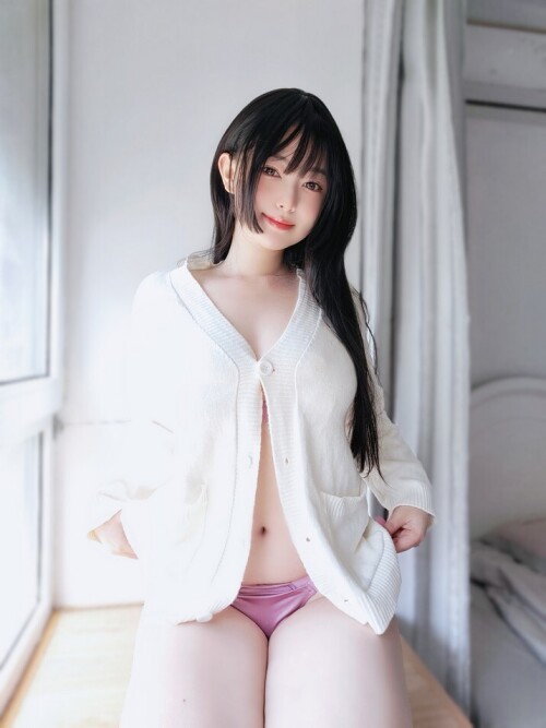 女主K - 素颜的清晨 预览展示图 3