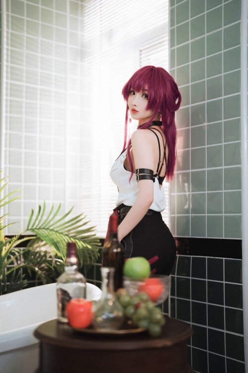 rioko凉凉子 - 卡芙卡妈咪特典版 预览展示图 2