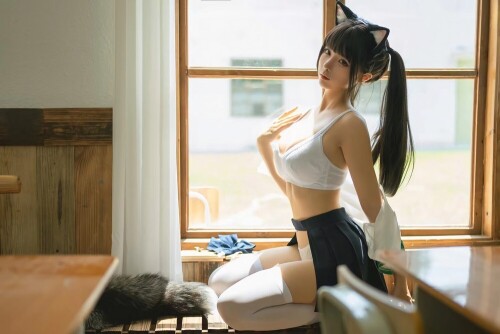 蠢沫沫 - 关于我学妹是个猫娘这件事 预览展示图 2