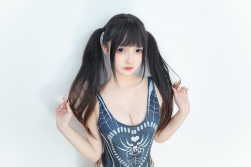 神楽坂真冬 - 蜘蛛女孩 预览展示图 2