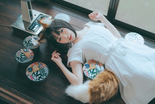 ElyEE子 -【寫真7月訂閱】✦Tier 4✦ Lovely LovEly 预览展示图 1
