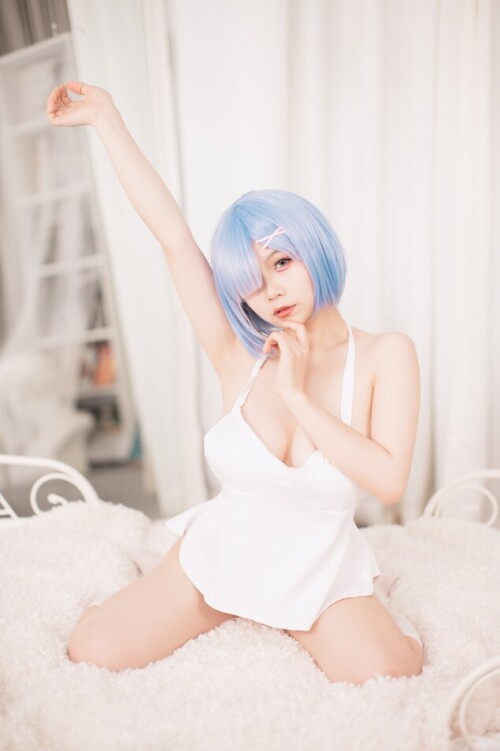 末夜787 - 舰长 蕾姆 预览展示图 2