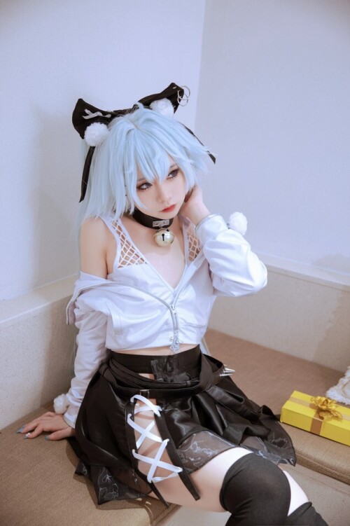 G44不会受伤 – 芙洛伦 白情 & 开箱 2 套 预览展示图 3