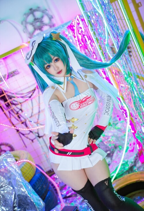 喵喵的喵吖 - 初音未来 预览展示图 3