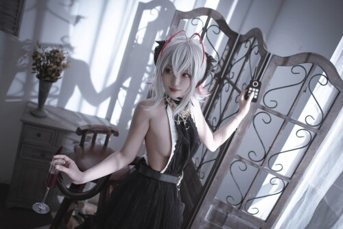 切切celia – 明日方舟 W 礼服 [20P-130MB]