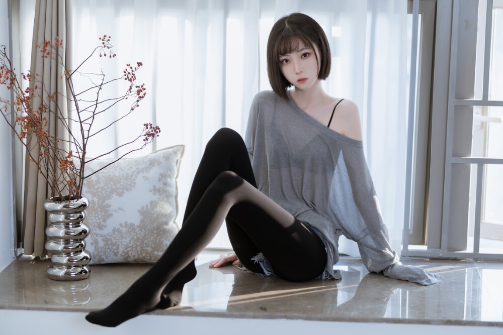 许岚LAN – 半透毛衣 [40P-568MB]