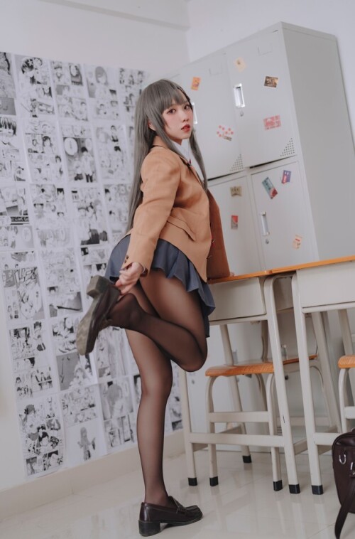 果咩酱w - 麻衣校服 预览展示图 4