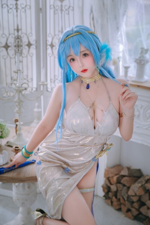 日奈娇 - 海伦礼服 预览展示图 5