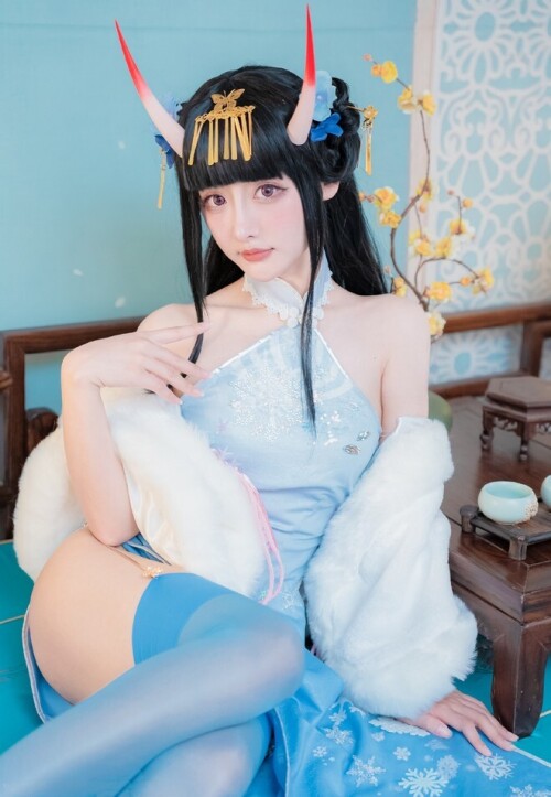 紫氯氯 - 能代 貅 旗袍 预览展示图 3