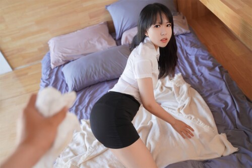 虎森森 - 下班后的OL 预览展示图 2