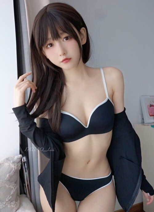 迷之呆梨 - 23.08月fantia会员订阅合集(全8期) 预览展示图 5