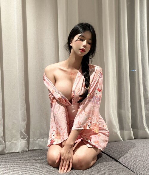 魚神 - 粉嫩少女 预览展示图 1
