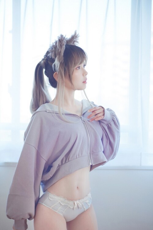 ElyEE子 - Stay Home with Me 预览展示图 4