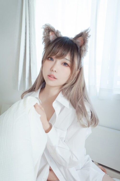 ElyEE子 - Stay Home with Me 预览展示图 3