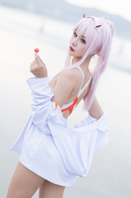 Momoko葵葵 - DARLING in the FRANXX 02 泳装 兔女郎&花嫁 预览展示图 3