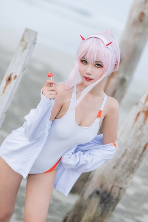 Momoko葵葵 - DARLING in the FRANXX 02 泳装 兔女郎&花嫁 预览展示图 2