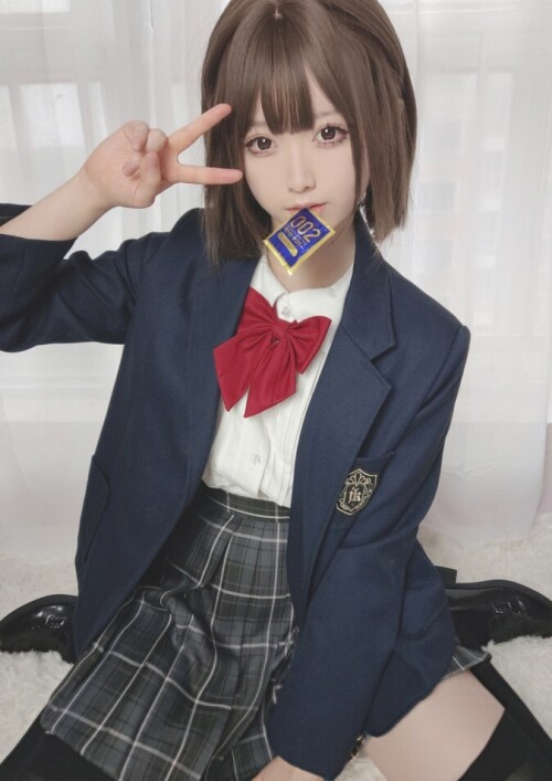 朝霧愛 – 常服&制服自撮り 2 套 预览展示图 2