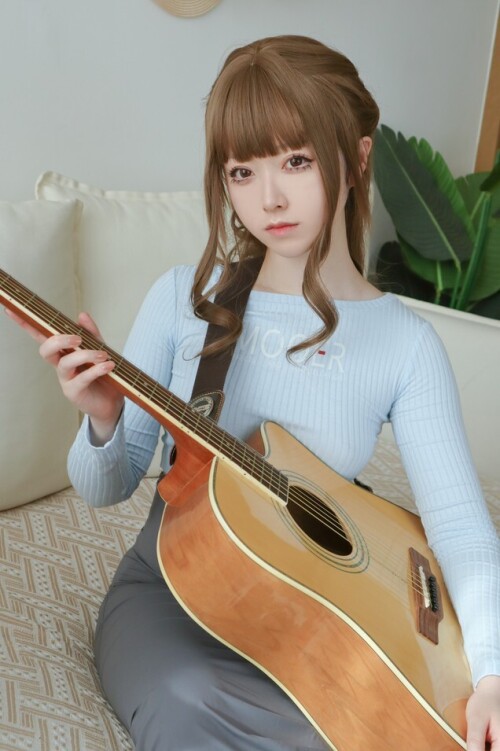 朝霧愛 - 吉他妹妹 预览展示图 3