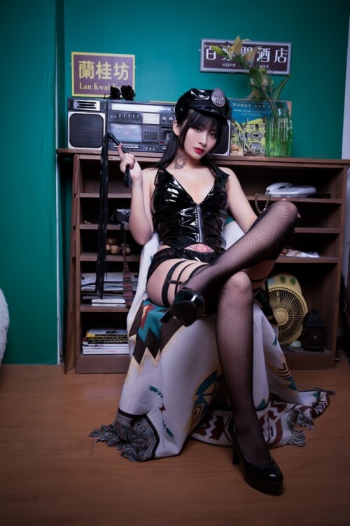 洛璃 LoLiSAMA - 小女 预览展示图 2