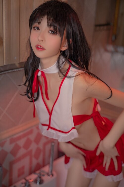可可老师 - 入浴巫女 预览展示图 2