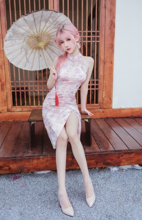 仙女月 - 粉色旗袍 预览展示图 4