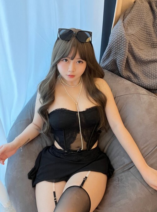 是依酱呀 – 学姐的秘密 [29P4V-558MB]