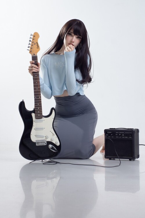 Candyball - Hitomio Guitar Sister 预览展示图 3