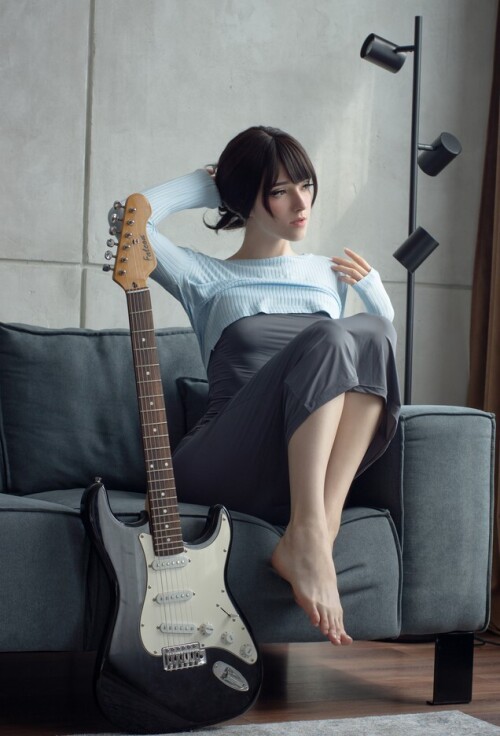 Candyball – Hitomio Guitar Sister [64P15V-1.66GB]