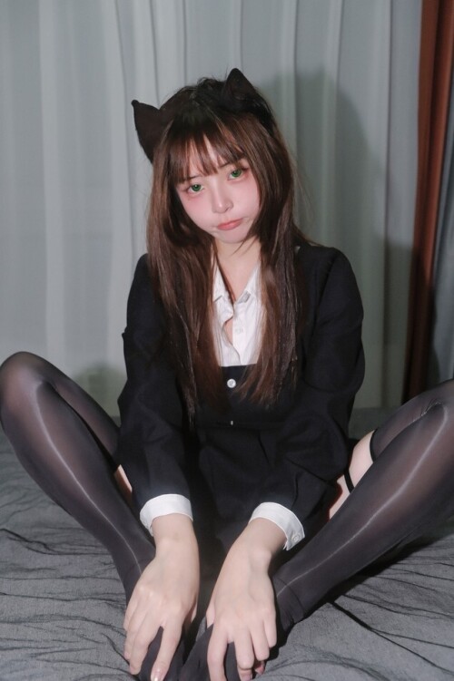 攻弦弦弦 - 黑丝眼镜猫娘 预览展示图 4