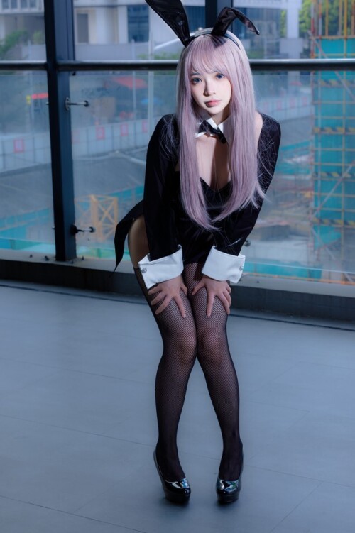 疯猫ss - 紫发礼服兔 预览展示图 4