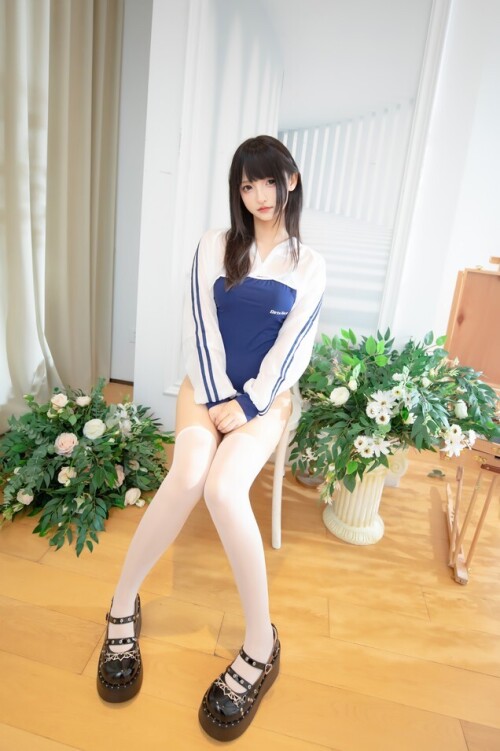 神楽坂真冬 - 夏日泳装 预览展示图 7