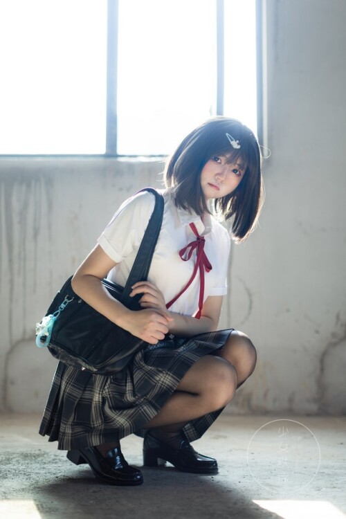 少女秩序 - GR04L 预览展示图 2