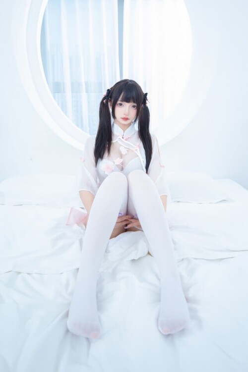 神楽坂真冬 - 蜜桃雪糕 预览展示图 1