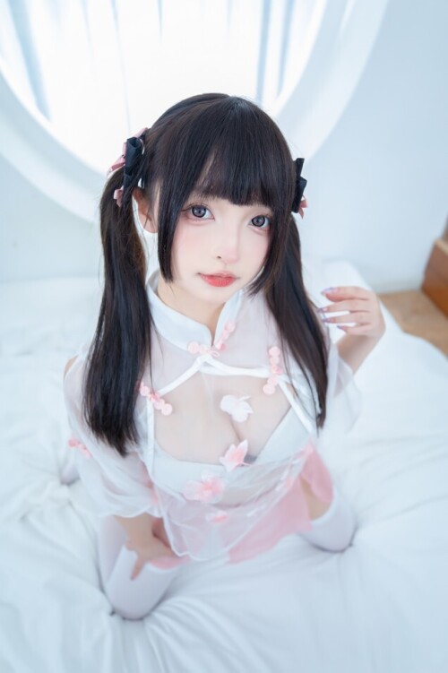 神楽坂真冬 - 蜜桃雪糕 预览展示图 5