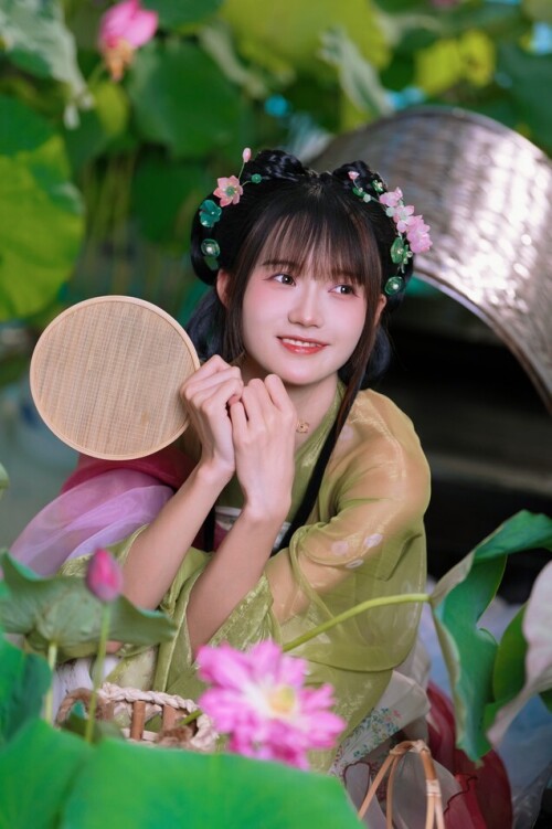 兔子Zzz不吃胡萝卜 – 浮香花谷 [54P-593MB]