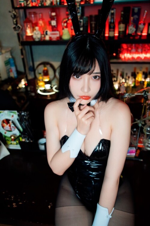 糖果果candy - 黑胶兔兔2 预览展示图 5