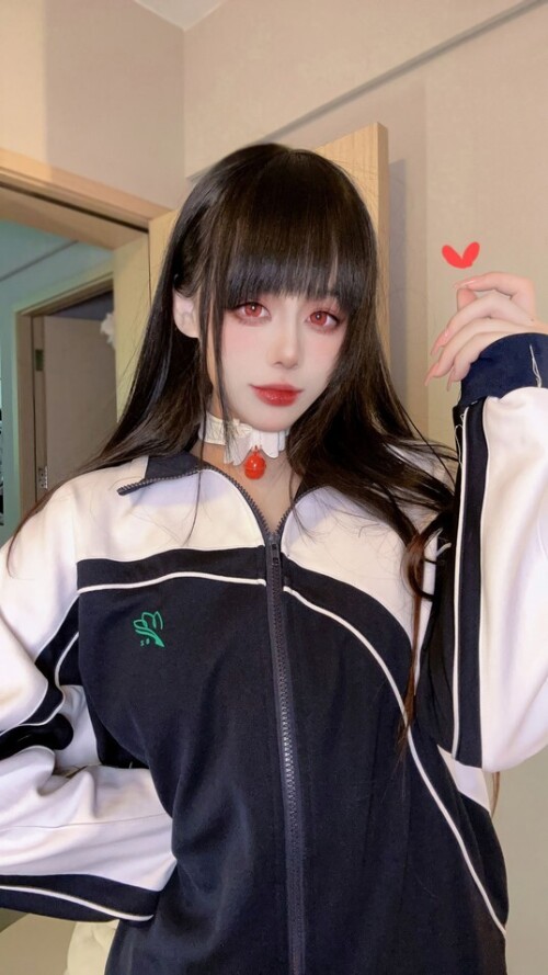 九言 - 白色体操服 预览展示图 1